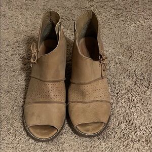 Elegant Tan Peep-Toe Ankle Booties